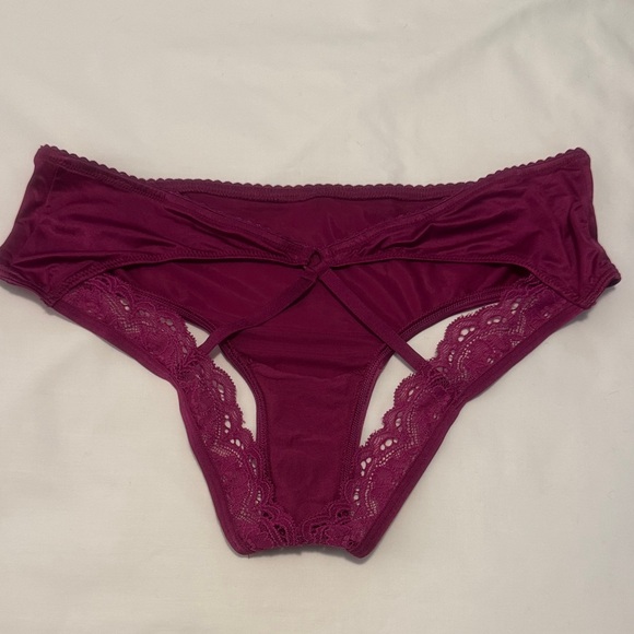 NWOT Victoria's Secret Purple Panties with open back - Picture 1 of 4